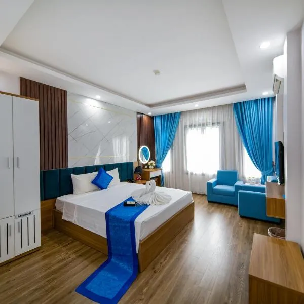 Aquarius Grand Hotel, hotel di Thuận Tốn