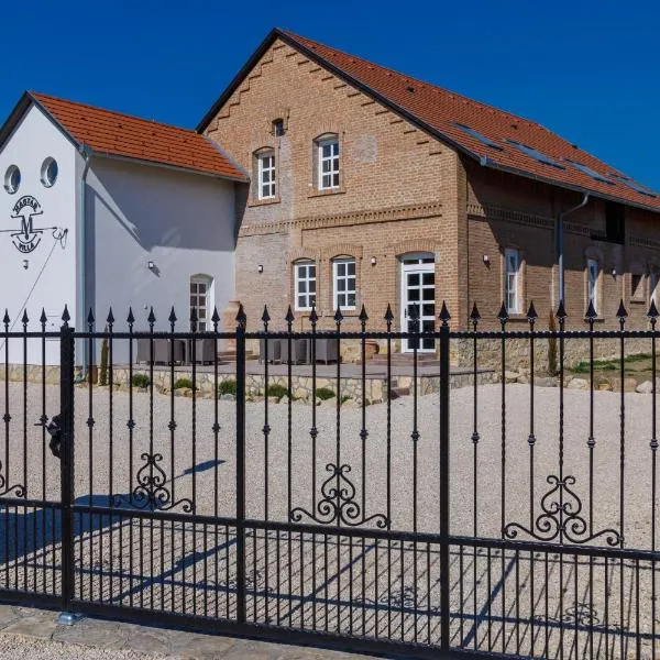 Magtár Villa, hotel v destinaci Bóly