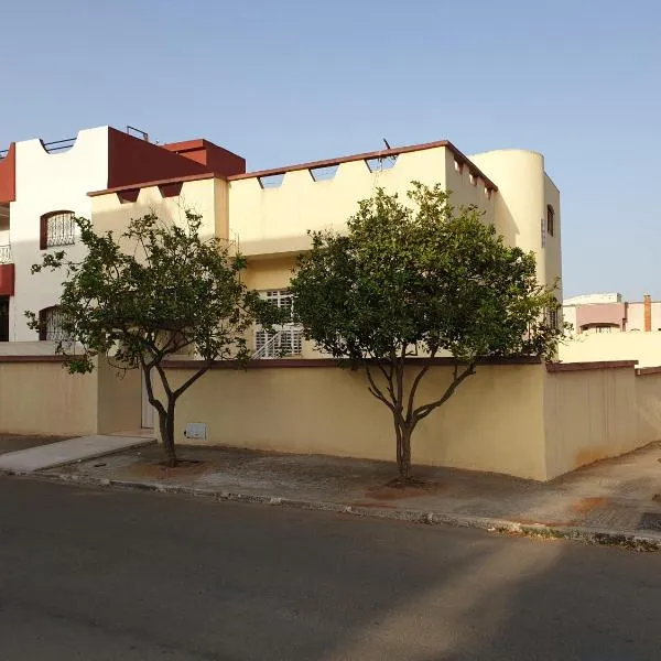 Dar elward WiFi gratuit, hotel in Kenitra