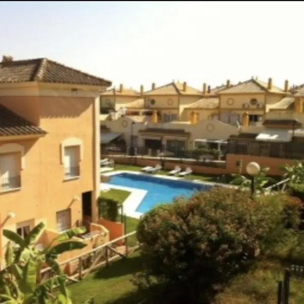 Villa Dulce Algarve Golf and Beach, hotel en Islantilla
