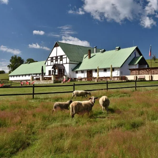 Farma Hvozd, hotel di Krompach