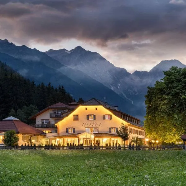 Hotel Bad Salomonsbrunn: Anterselva di Mezzo şehrinde bir otel