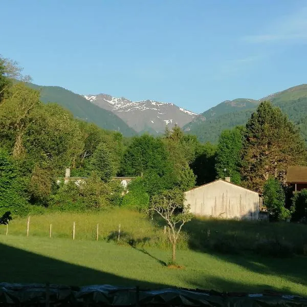 A LA JOIE DE VIVRE Chez l'habitant, hotel in Orus