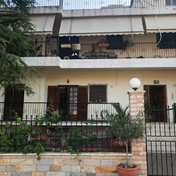Apartment with Garden, hotel v destinácii Tragána