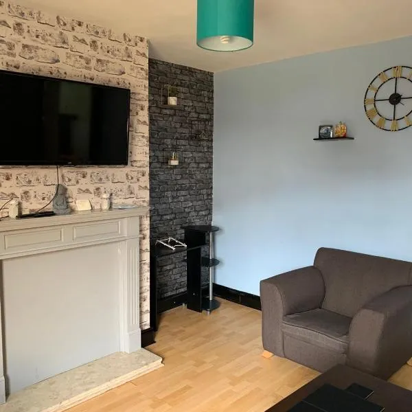 Ovington Grove 1 free parking fully equipped kitchen 3 bedrooms Netflix, ξενοδοχείο στο Νιούκαστλ απόν Τάιν