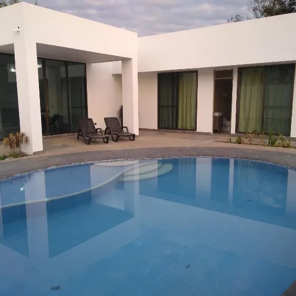 VILLA SAMARI 2 Casa campestre con piscina privada, hotel v destinaci Girardot