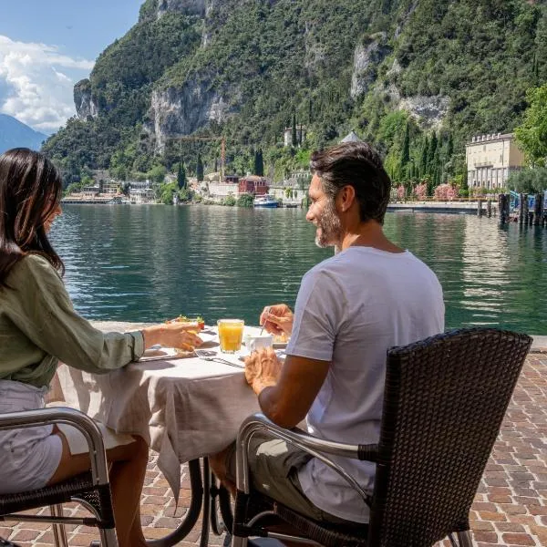 Hotel Sole Relax & Panorama: Riva del Garda şehrinde bir otel