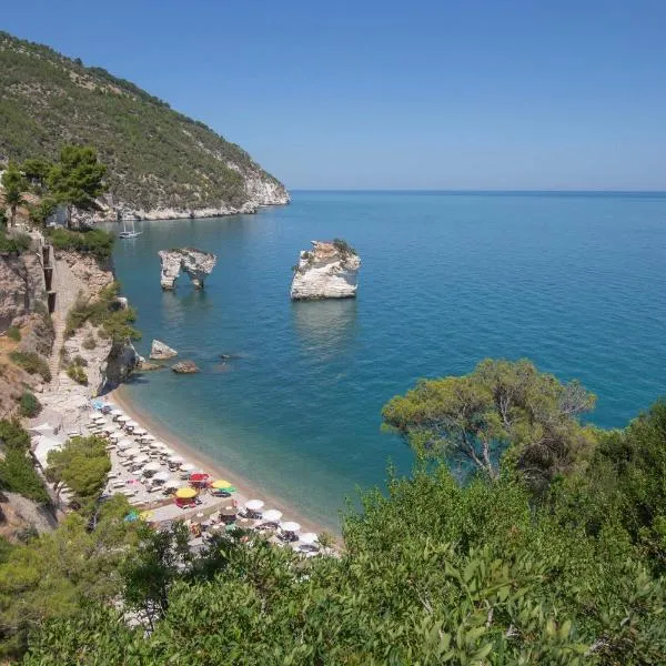 AH Premium Baia dei Faraglioni, hotel v destinaci Mattinata