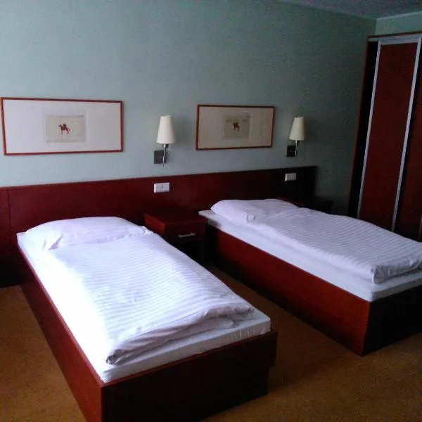 Hostel Refleks, hotel em Lubicz