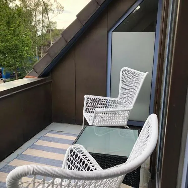 Ferienwohnung Gipfelstube 50 a mit Balkon, gute Verkehrsanbindung, hotel in Hamburg