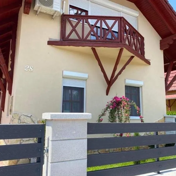 Aranypatkó Vendégház Lovasudvar, hotel in Berzence