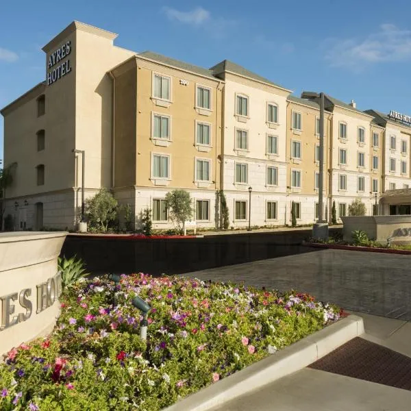 Ayres Hotel Orange, hotel v destinaci Anaheim