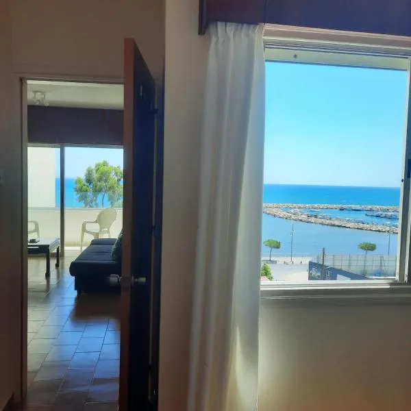 Seascape 501, hotel a Làrnaca