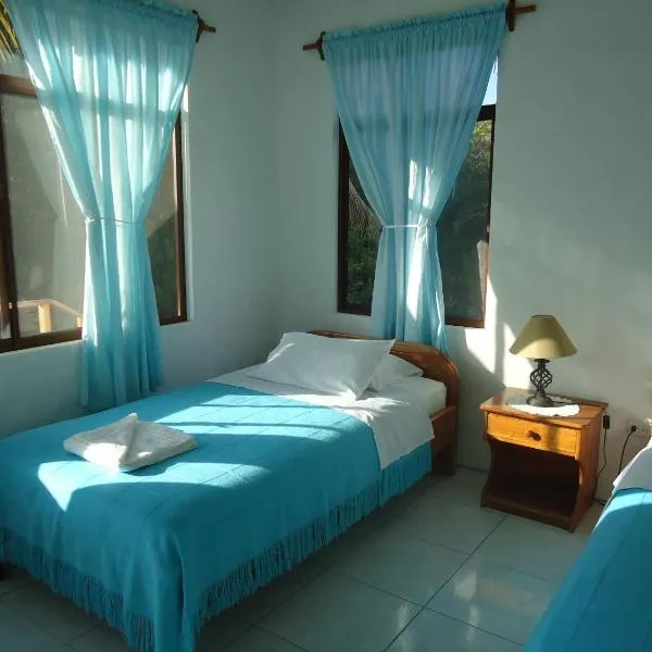 Cartago Bay, hotel v destinaci Puerto Villamil