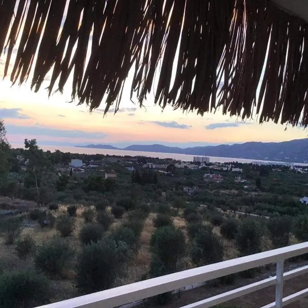 Loutraki Getaway - Cozy and Quiet Nest, hotel in Loutraki
