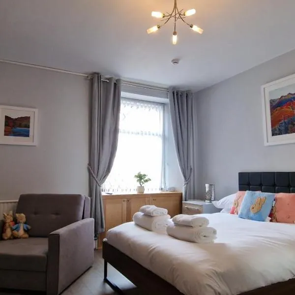 Woodland Family Apartment With Electric Car Point, hotel v destinaci Windermere