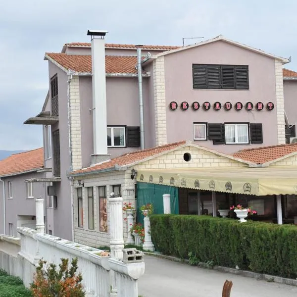 Restoran i sobe Venezia, hotell i Hrvace