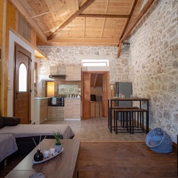 Once upon a rock, hotell sihtkohas Pythagoreio