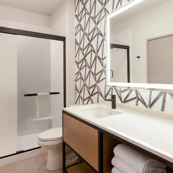 Atwell Suites - DENVER AIRPORT TOWER ROAD by IHG, khách sạn ở Denver