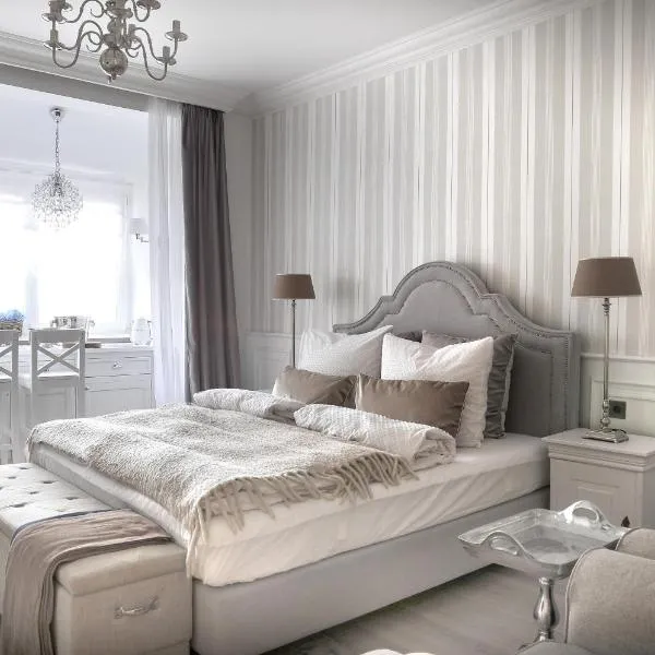 Villa Celine, hotel in Mielno