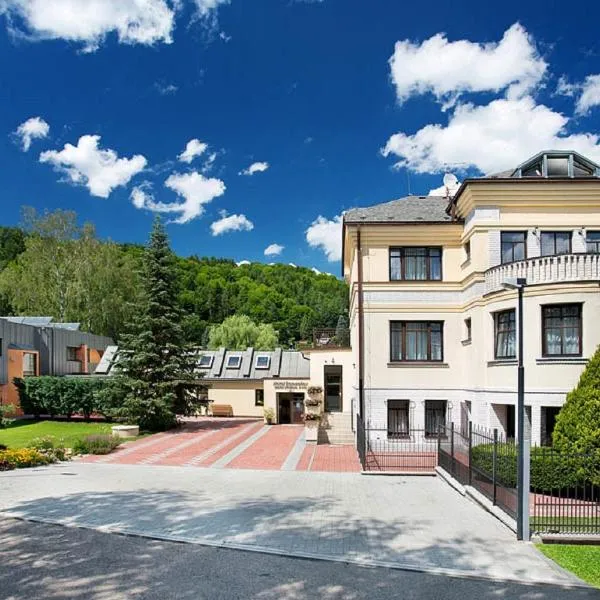 Letní pobyt na Hotelu Samechov v Posázaví, hotel in Stříbrná Skalice