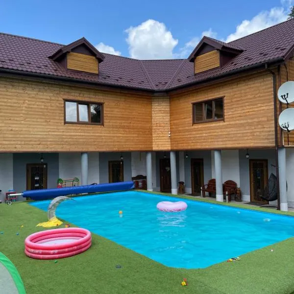 Bratkivchanka, hotel v destinaci Jablunycja