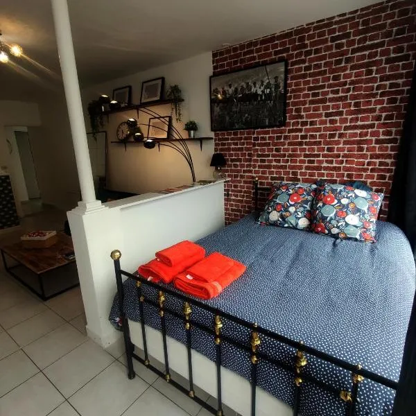 Studio, TopdestinationBretagne, hotel in Montoir-de-Bretagne
