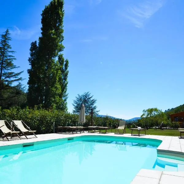Gattaia Apartments with swimming pool, hotel en Gattaia