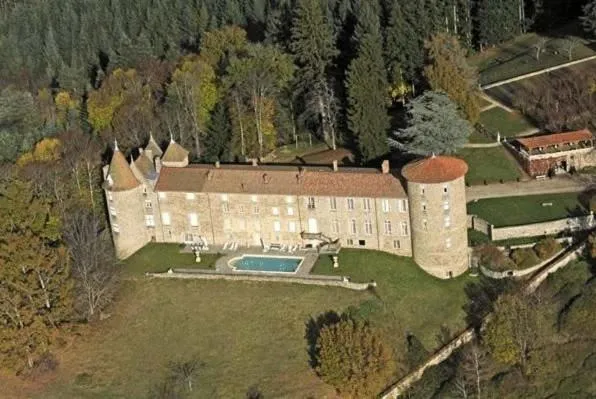 Château De Vollore, hotel in Aubusson-dʼAuvergne