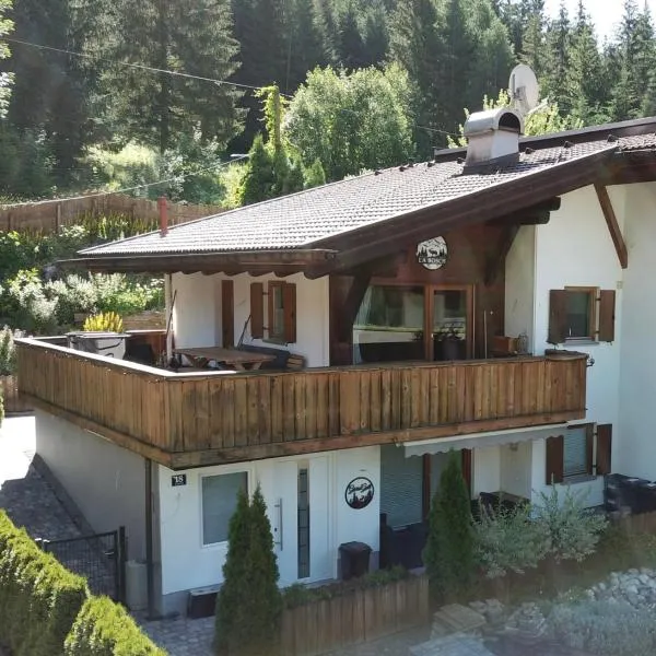 Chalet La Bosch, 7-persoons luxe eigen woning met privétuin, hotel di Ehrwald