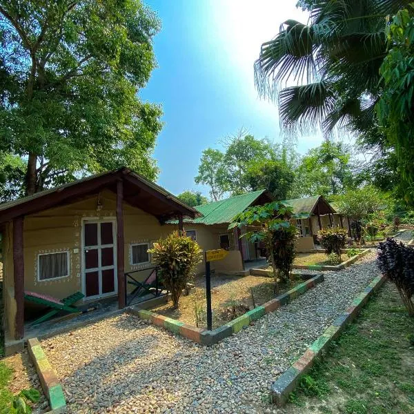 Nature Safari Camp, hotel di Chitwan