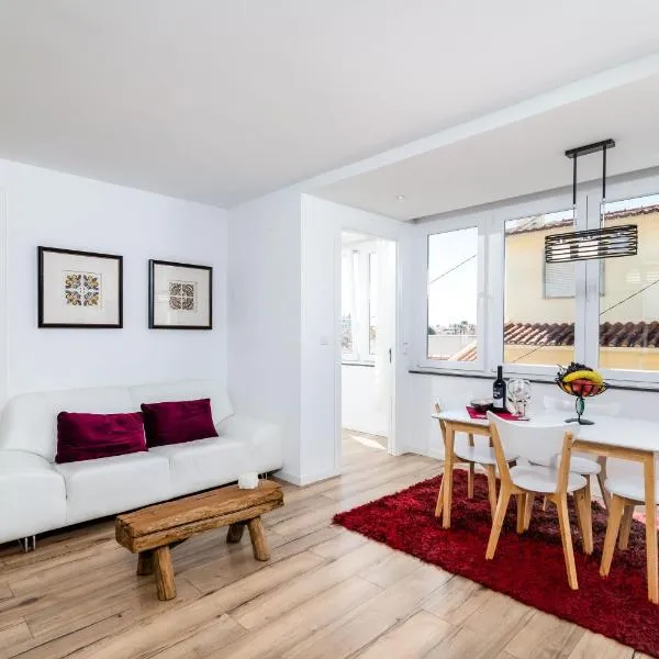 T2 Tiles Apartment Estoril, hotel di Estoril