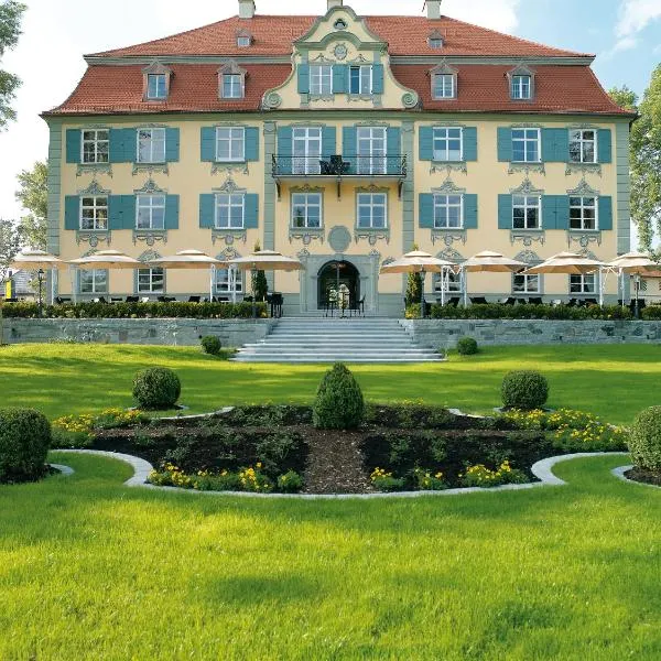 Schloss Neutrauchburg, hotel in Grünenbach