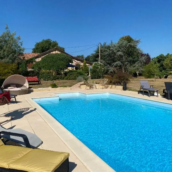 Gîtes Perruchet, hotel di Castelnavet