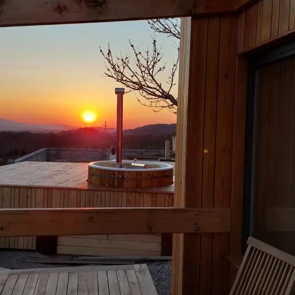 Panorama glamping Vipavska dolina, hotel v destinaci Dobravlje