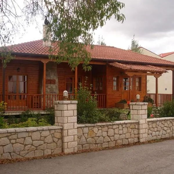 Xylino Chalet, hotel in Livartzi