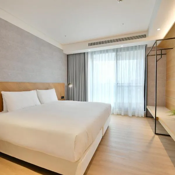 CHECK inn Select New Taipei Sanchong, hotel v destinaci Taipei