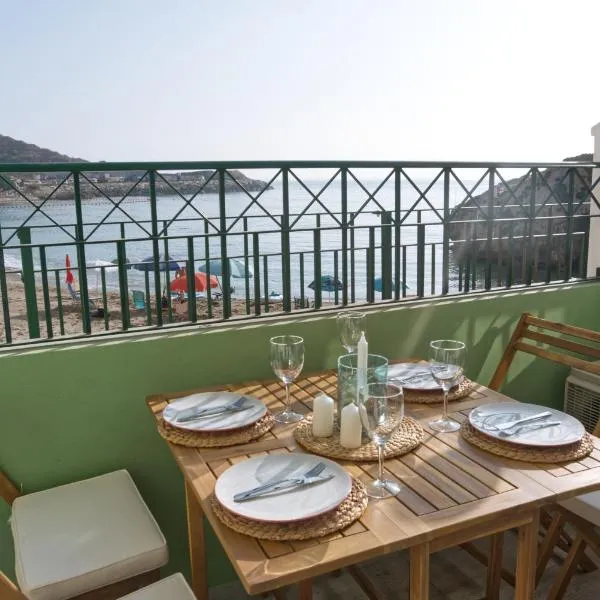 Spectacular Beachfront Duplex on the Mediterranean - Caleta, Catalan Bay, hotel sa Gibraltar