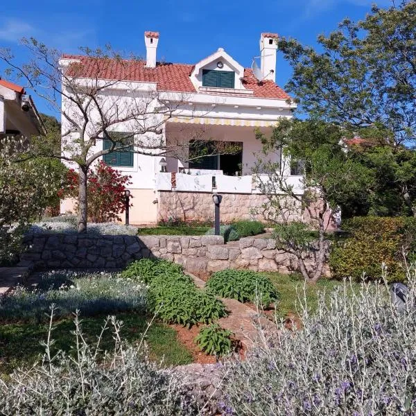 Holiday house "LEA", hotel v destinaci Lukoran