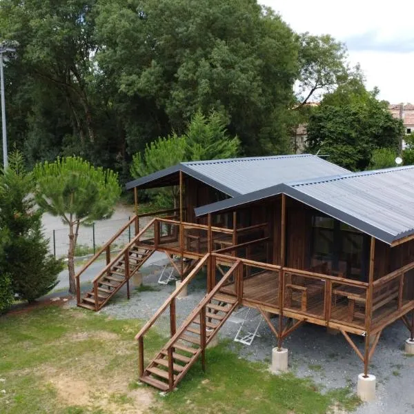Camping belle rivière โรงแรมในChaniers