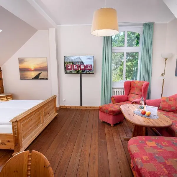 Hotel Schlösschen Sundische Wiese Zingst, hotel v destinaci Zingst