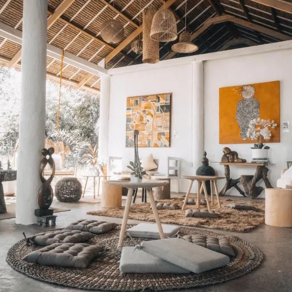 The Living Room Siargao, hotel v destinaci General Luna
