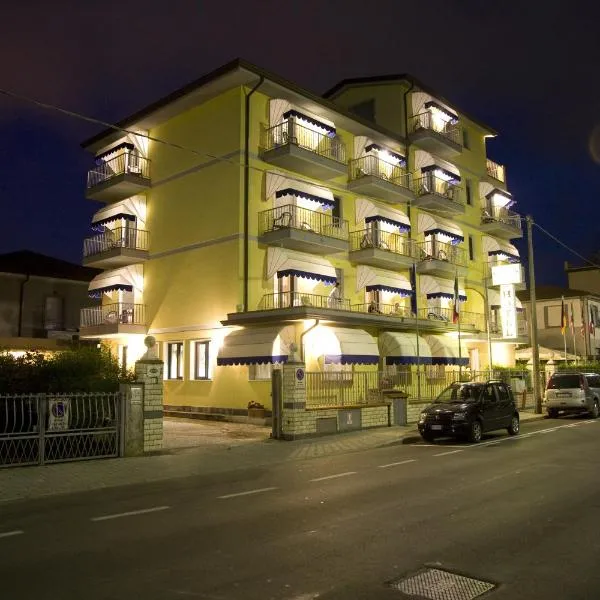 Hotel Fortunella, hotel in Lido di Camaiore