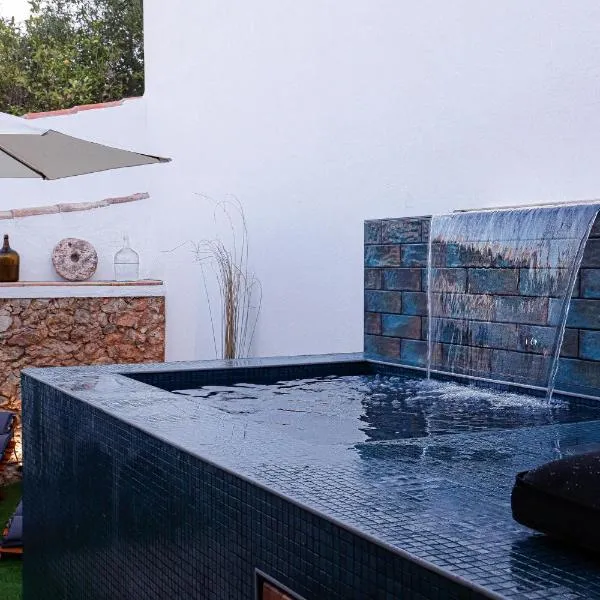 Casa Rústica em Alte - KARMEA HOUSES, hotel v destinaci Alte