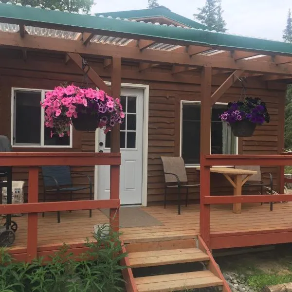 Whispering Woods AK Cabins, hotel v destinaci Kasilof