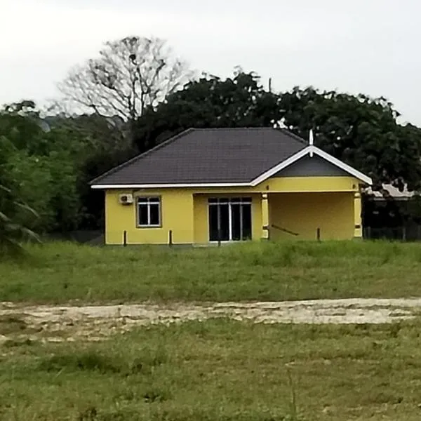 Bunga Raya Guest House, hotel in Kampong Pak Sabah