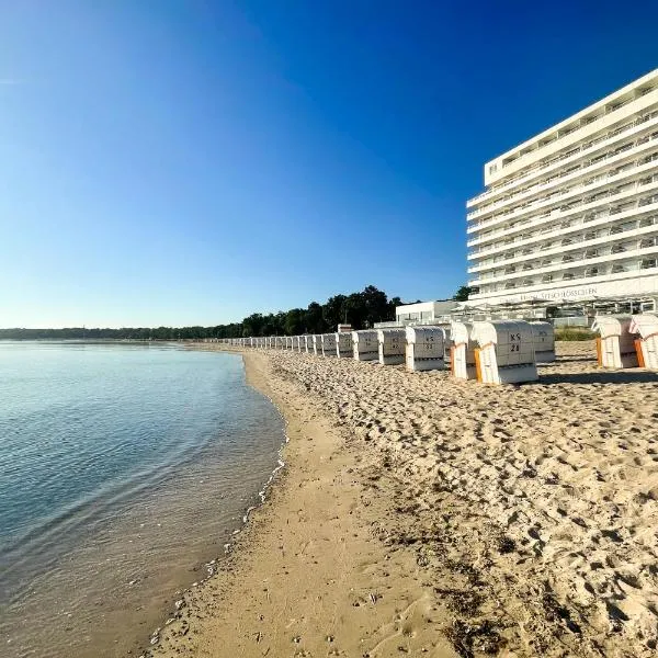 Grand Hotel Seeschlösschen Sea Retreat & SPA: Timmendorfer Strand şehrinde bir otel