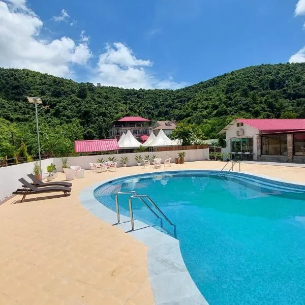 Shalom Farmhouse by the hillside, hotel v destinaci Imphál