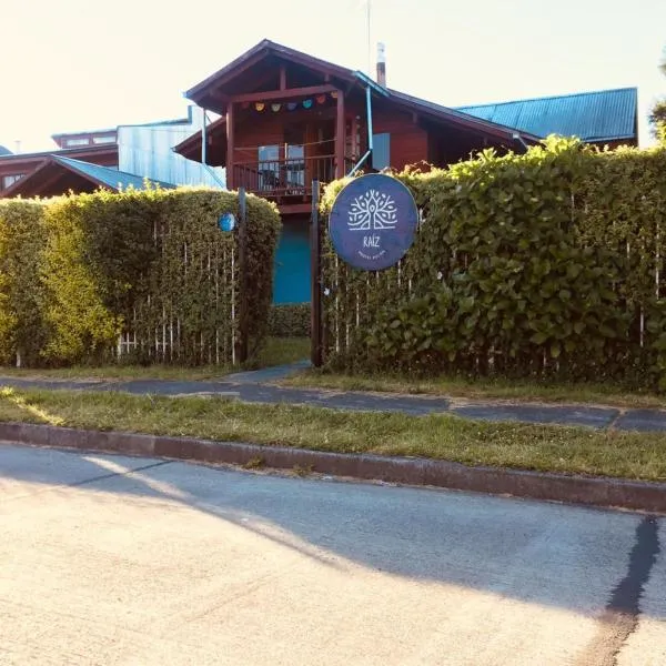 Hostel Raíz, готель у місті Пукон