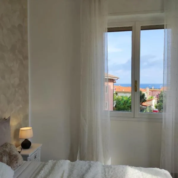 Appartamento vicino al mare con parcheggio, hotel in Riva Ligure